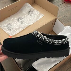 UGG Women’s Black Tasman Slipper Size 10 BRAND NEW NEVER USED